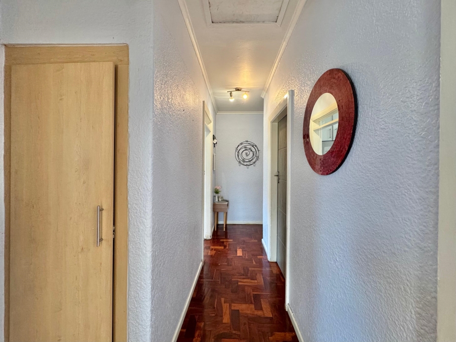 2 Bedroom Property for Sale in Kenilworth Western Cape